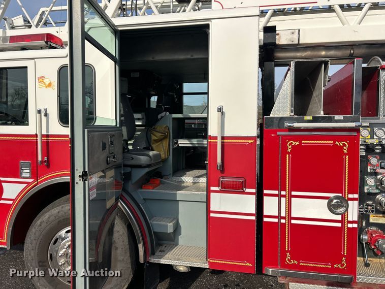 image for item FC5311 2002 Pierce Manufacturing aerial platform fire truck