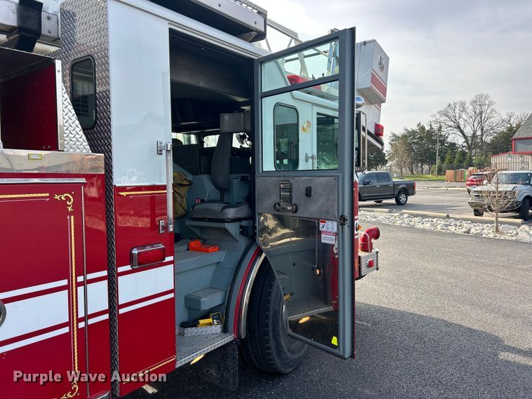 image for item FC5311 2002 Pierce Manufacturing aerial platform fire truck