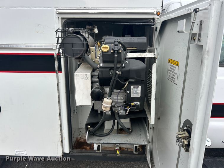 image for item FC5312 2015 Ford F550 XL Super Duty utility / service truck