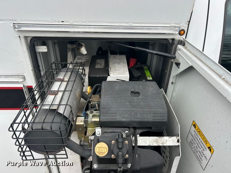 image for item FC5312 2015 Ford F550 XL Super Duty utility / service truck