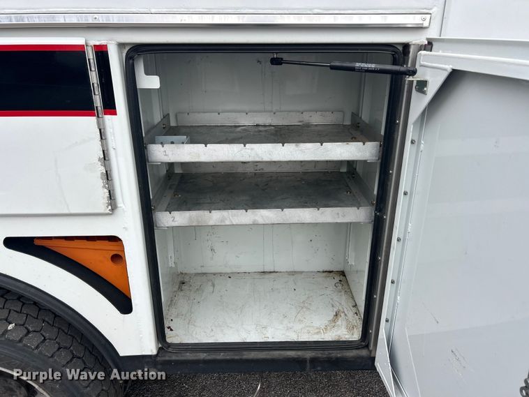 image for item FC5312 2015 Ford F550 XL Super Duty utility / service truck