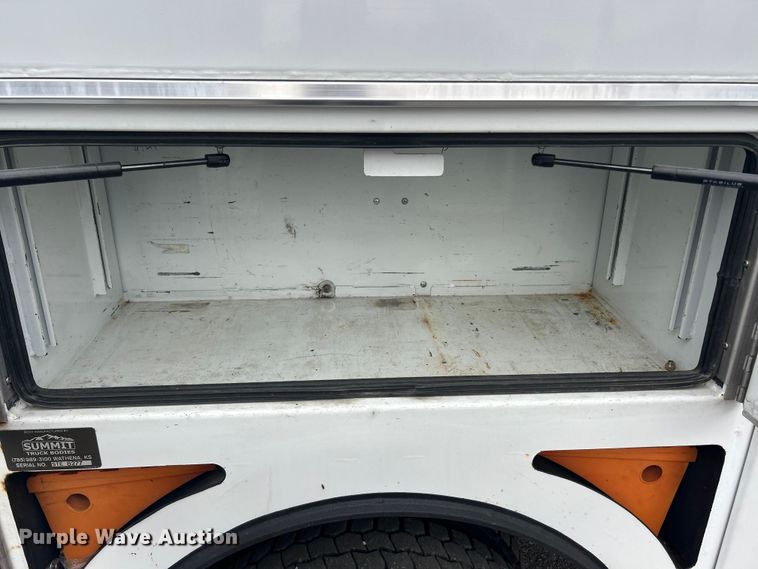 image for item FC5312 2015 Ford F550 XL Super Duty utility / service truck