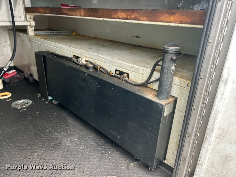 image for item FC5312 2015 Ford F550 XL Super Duty utility / service truck