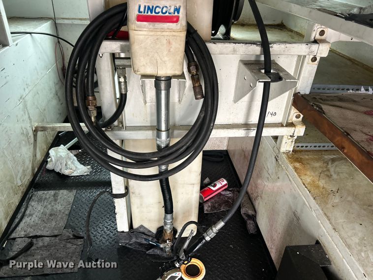 image for item FC5312 2015 Ford F550 XL Super Duty utility / service truck