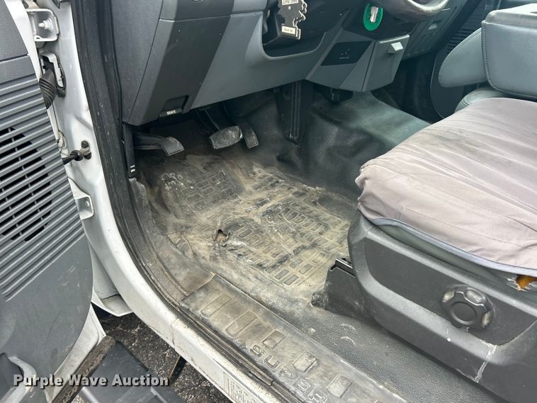 image for item FC5312 2015 Ford F550 XL Super Duty utility / service truck