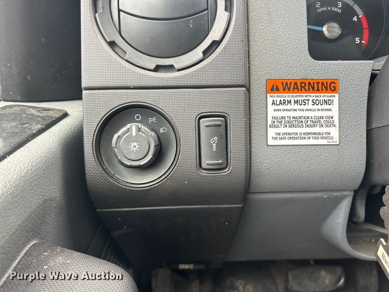 image for item FC5312 2015 Ford F550 XL Super Duty utility / service truck