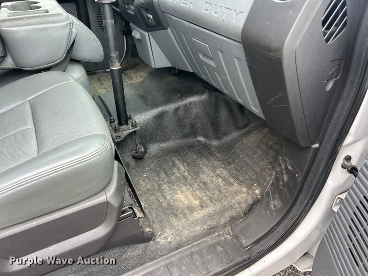 image for item FC5312 2015 Ford F550 XL Super Duty utility / service truck