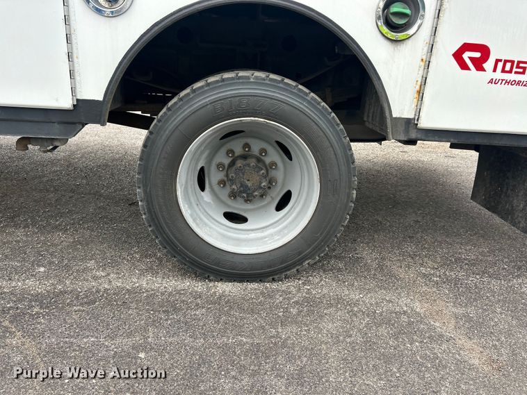 image for item FC5312 2015 Ford F550 XL Super Duty utility / service truck