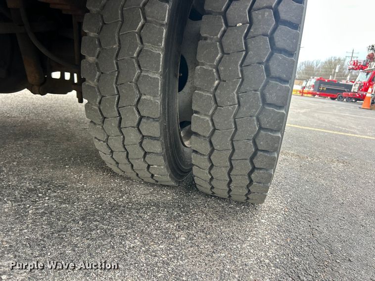 image for item FC5312 2015 Ford F550 XL Super Duty utility / service truck