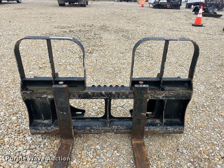 image for item FC5328 HLA HD55BO500 skid steer forks
