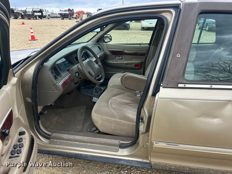 image for item FC5341 2000 Mercury Grand Marquis GS 