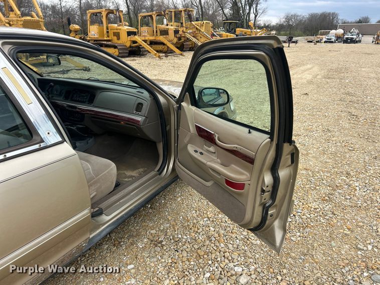 image for item FC5341 2000 Mercury Grand Marquis GS 