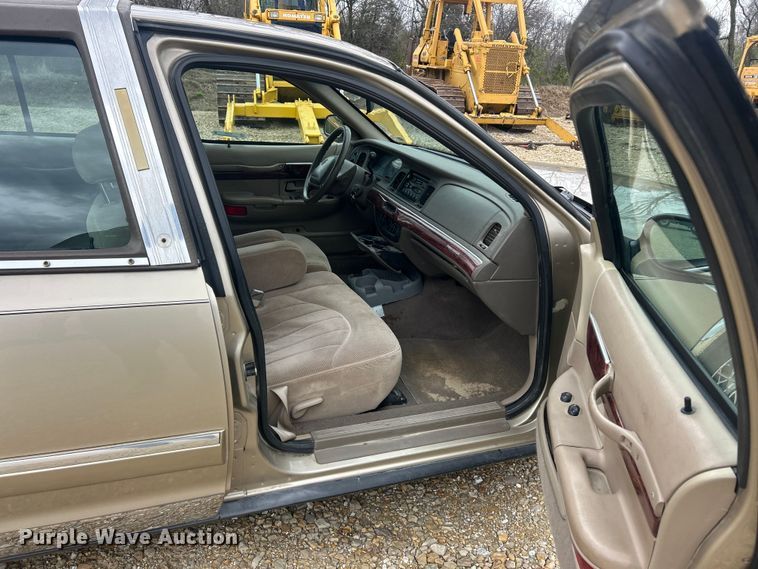 image for item FC5341 2000 Mercury Grand Marquis GS 