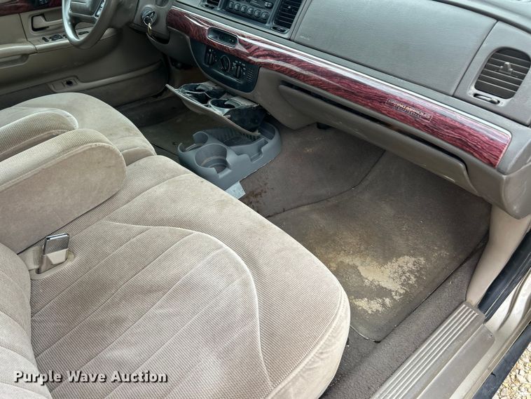 image for item FC5341 2000 Mercury Grand Marquis GS 