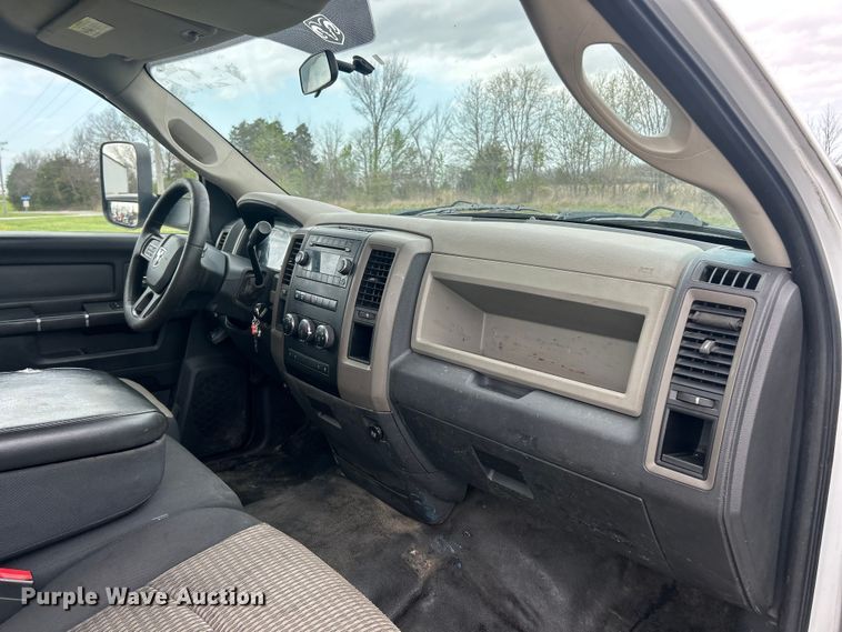 image for item FC5343 2012 Dodge Ram 4500HD truck cab and chassis