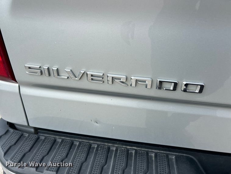 image for item FC5344 2020 Chevrolet Silverado 1500 LT Ext. Cab pickup truck