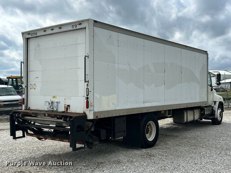 image for item FC5350 2013 Hino 338 box truck