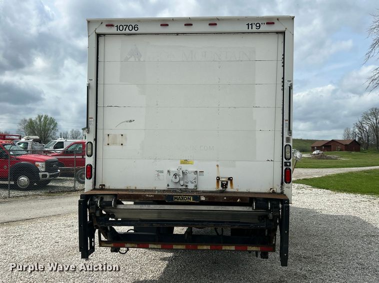 image for item FC5350 2013 Hino 338 box truck