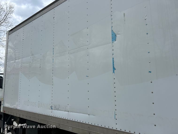 image for item FC5350 2013 Hino 338 box truck