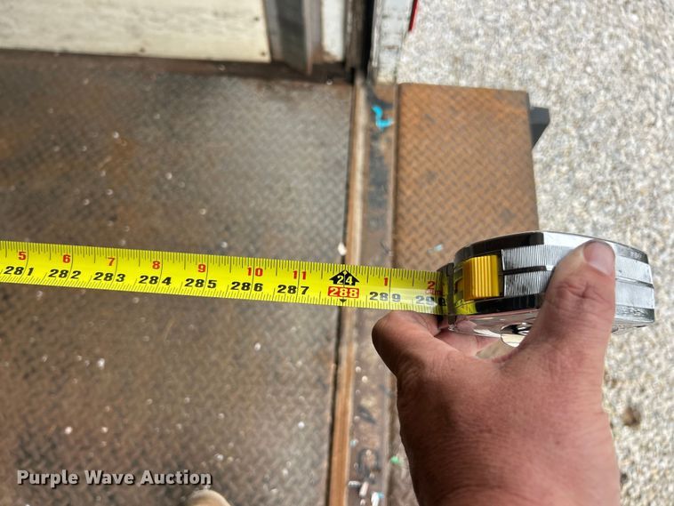 image for item FC5350 2013 Hino 338 box truck