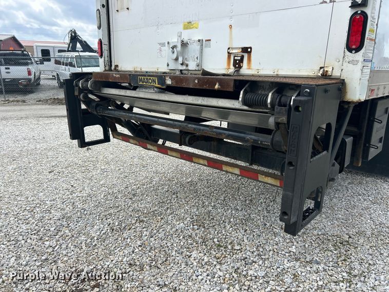 image for item FC5350 2013 Hino 338 box truck