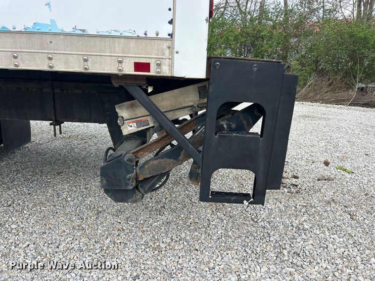 image for item FC5350 2013 Hino 338 box truck