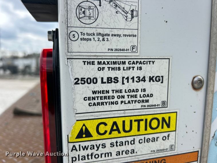 image for item FC5350 2013 Hino 338 box truck