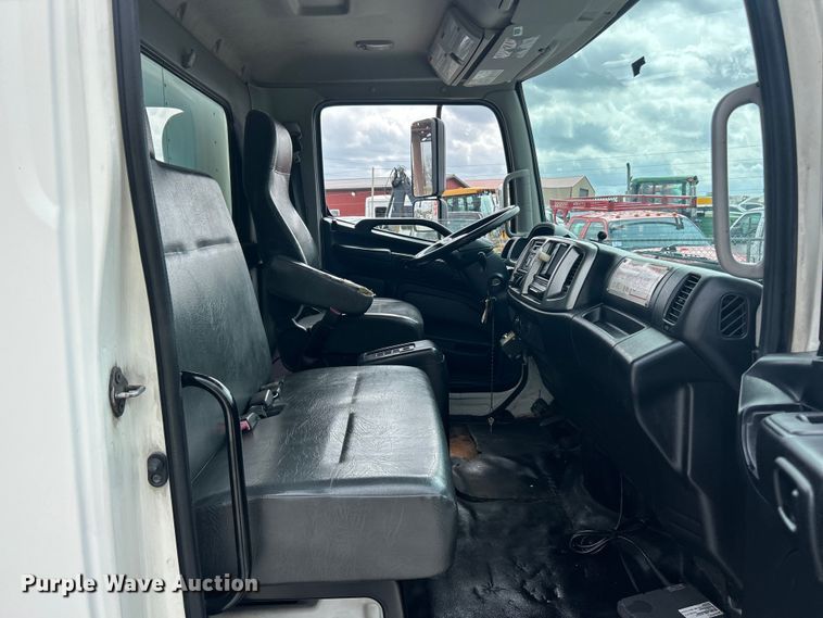 image for item FC5350 2013 Hino 338 box truck