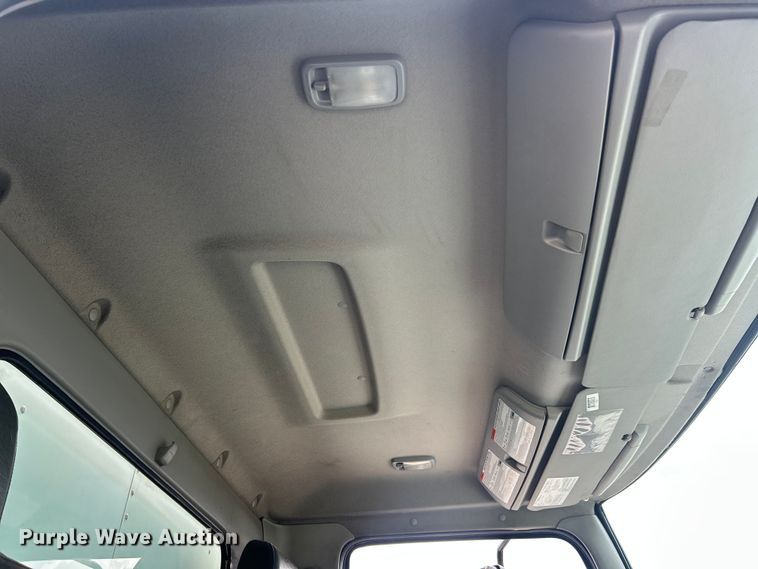 image for item FC5350 2013 Hino 338 box truck