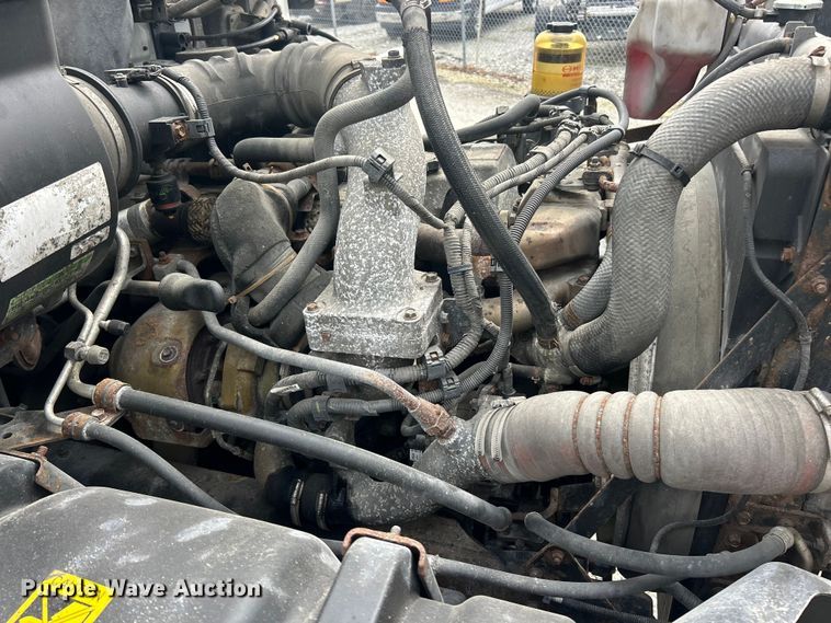 image for item FC5350 2013 Hino 338 box truck