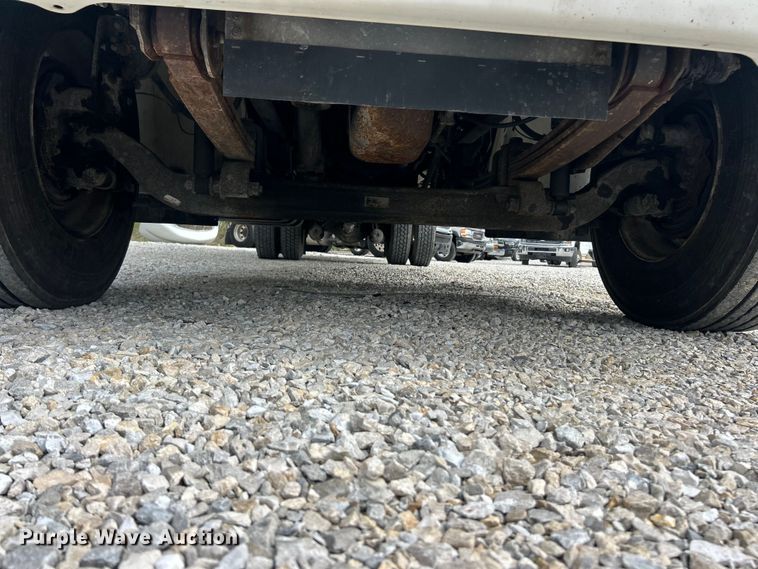 image for item FC5350 2013 Hino 338 box truck