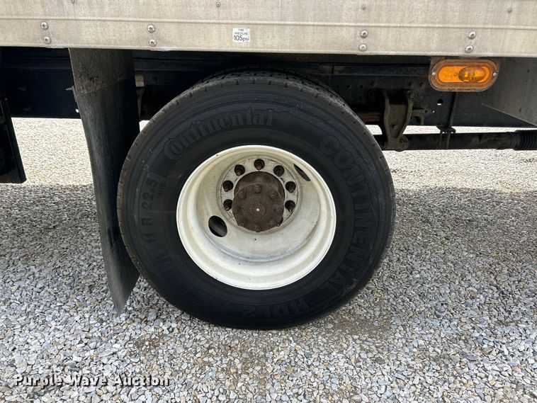 image for item FC5350 2013 Hino 338 box truck