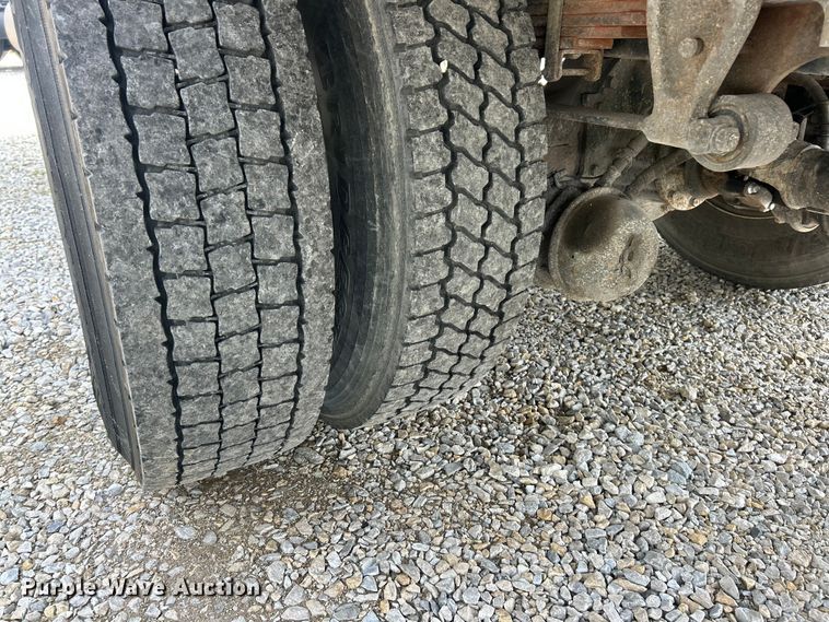 image for item FC5350 2013 Hino 338 box truck