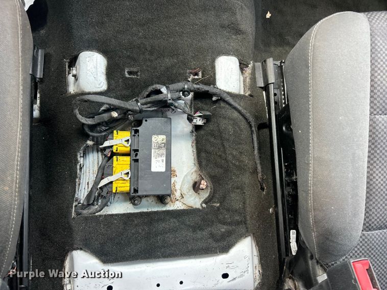 image for item FC5352 2015 Chevrolet Silverado 3500HD pickup truck cab and chassis