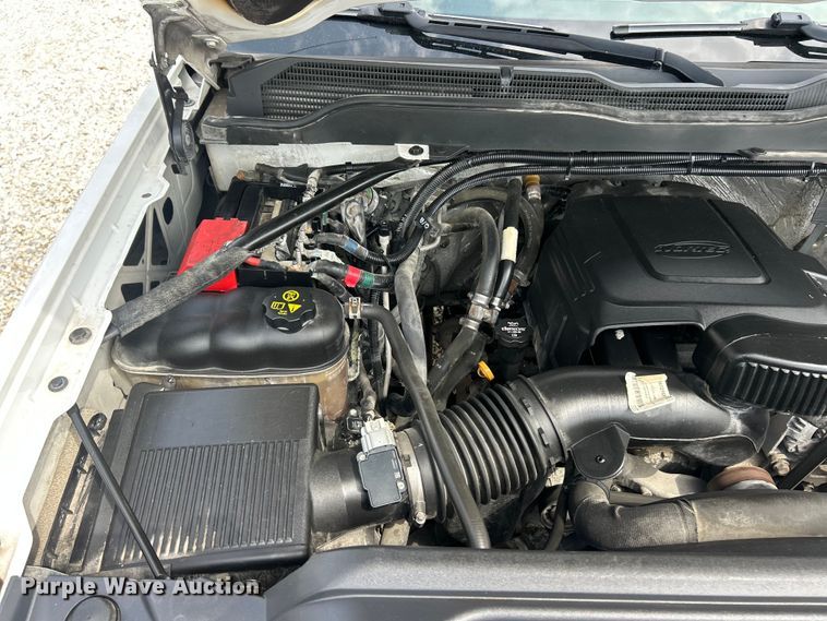 image for item FC5352 2015 Chevrolet Silverado 3500HD pickup truck cab and chassis