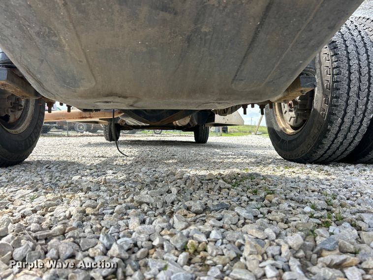 image for item FC5352 2015 Chevrolet Silverado 3500HD pickup truck cab and chassis