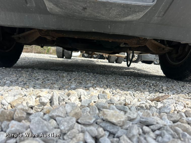 image for item FC5352 2015 Chevrolet Silverado 3500HD pickup truck cab and chassis