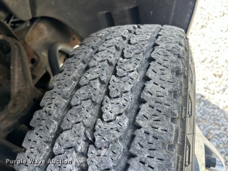 image for item FC5352 2015 Chevrolet Silverado 3500HD pickup truck cab and chassis