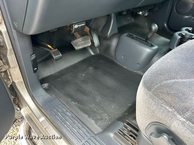 image for item FC5353 2001 GMC Sierra 2500HD pickup truck