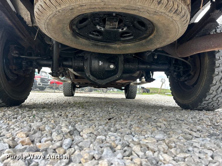 image for item FC5353 2001 GMC Sierra 2500HD pickup truck