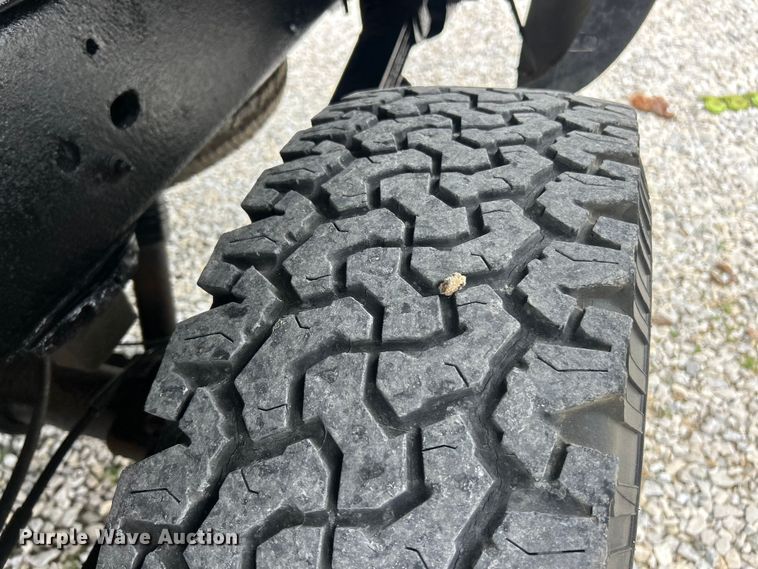 image for item FC5353 2001 GMC Sierra 2500HD pickup truck