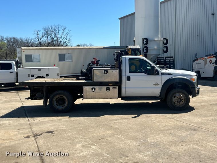 image for item FC5361 2015 Ford F550 XL Super Duty flatbed truck