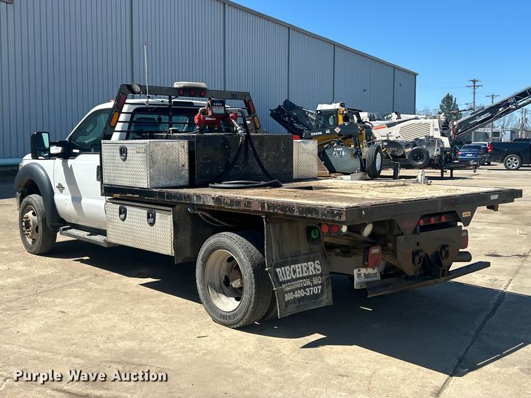 image for item FC5361 2015 Ford F550 XL Super Duty flatbed truck