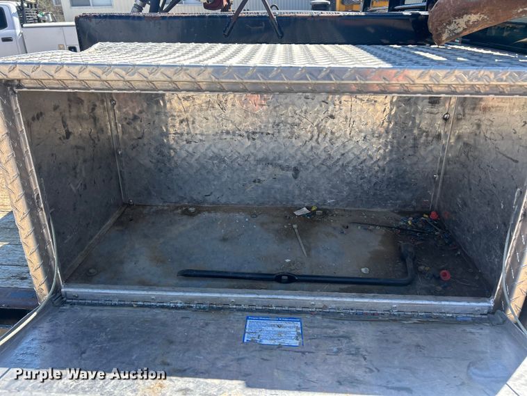 image for item FC5361 2015 Ford F550 XL Super Duty flatbed truck