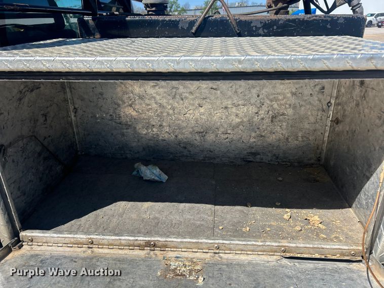 image for item FC5361 2015 Ford F550 XL Super Duty flatbed truck