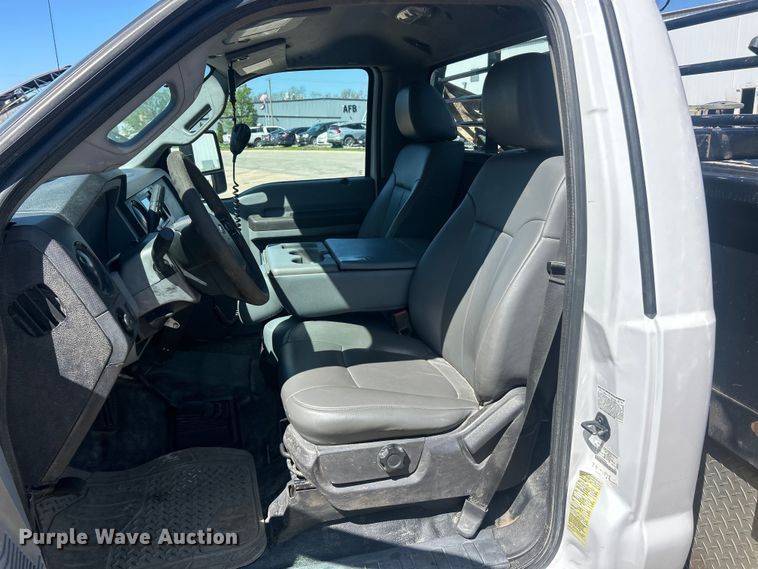 image for item FC5361 2015 Ford F550 XL Super Duty flatbed truck