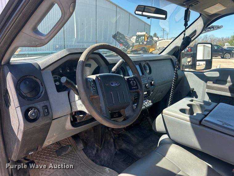 image for item FC5361 2015 Ford F550 XL Super Duty flatbed truck