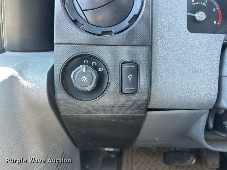 image for item FC5361 2015 Ford F550 XL Super Duty flatbed truck