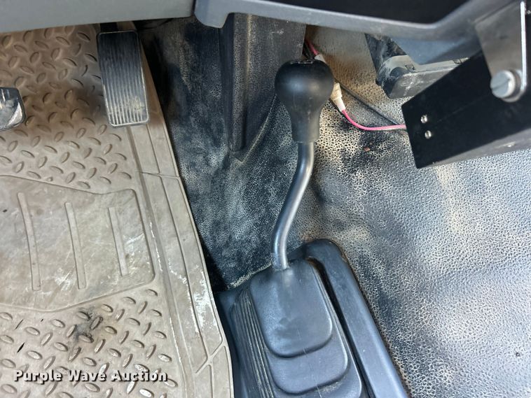 image for item FC5361 2015 Ford F550 XL Super Duty flatbed truck