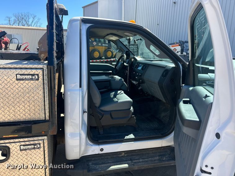 image for item FC5361 2015 Ford F550 XL Super Duty flatbed truck